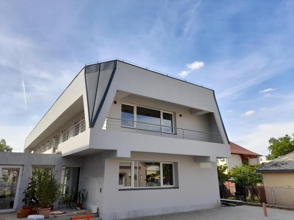 Orion Panzio Bed & Breakfast Hajduszoboszlo Exterior photo