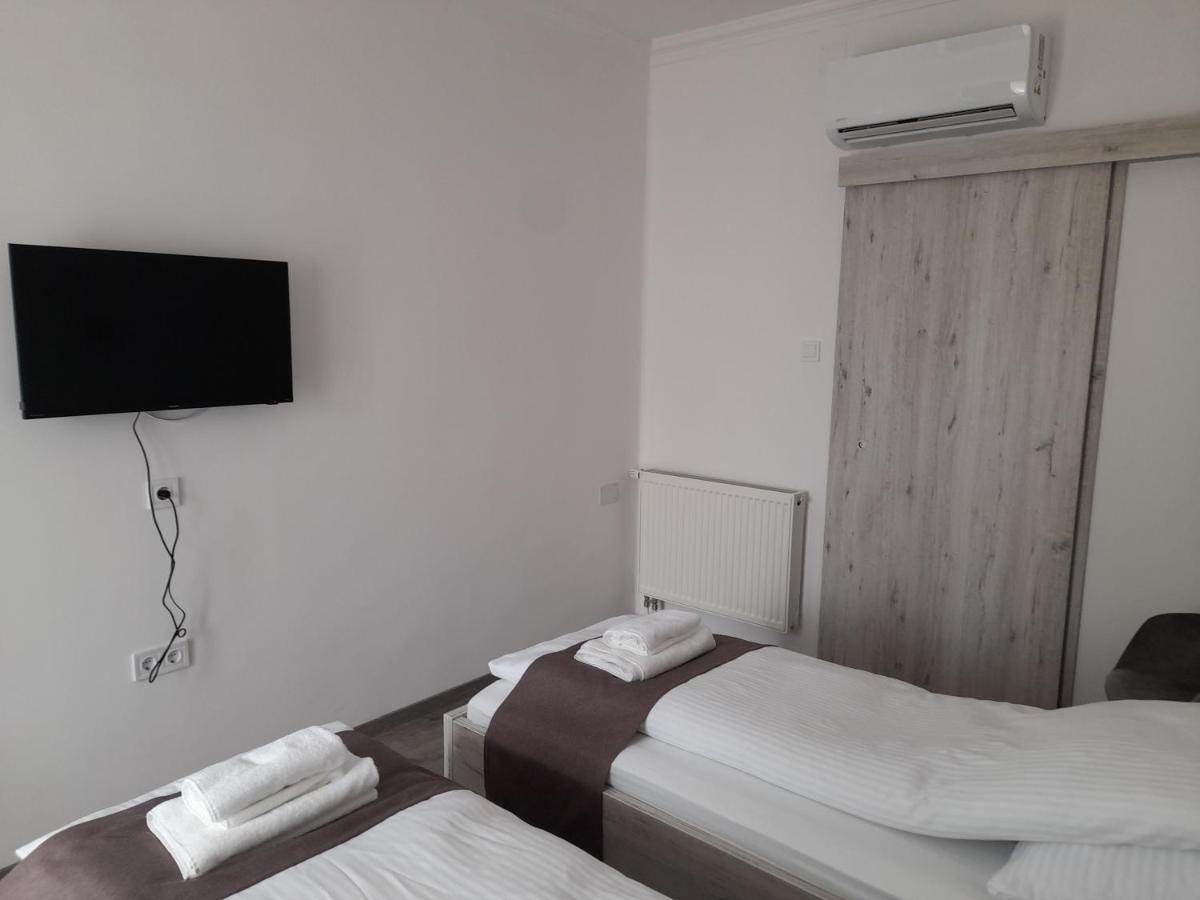 Orion Panzio Bed & Breakfast Hajduszoboszlo Exterior photo