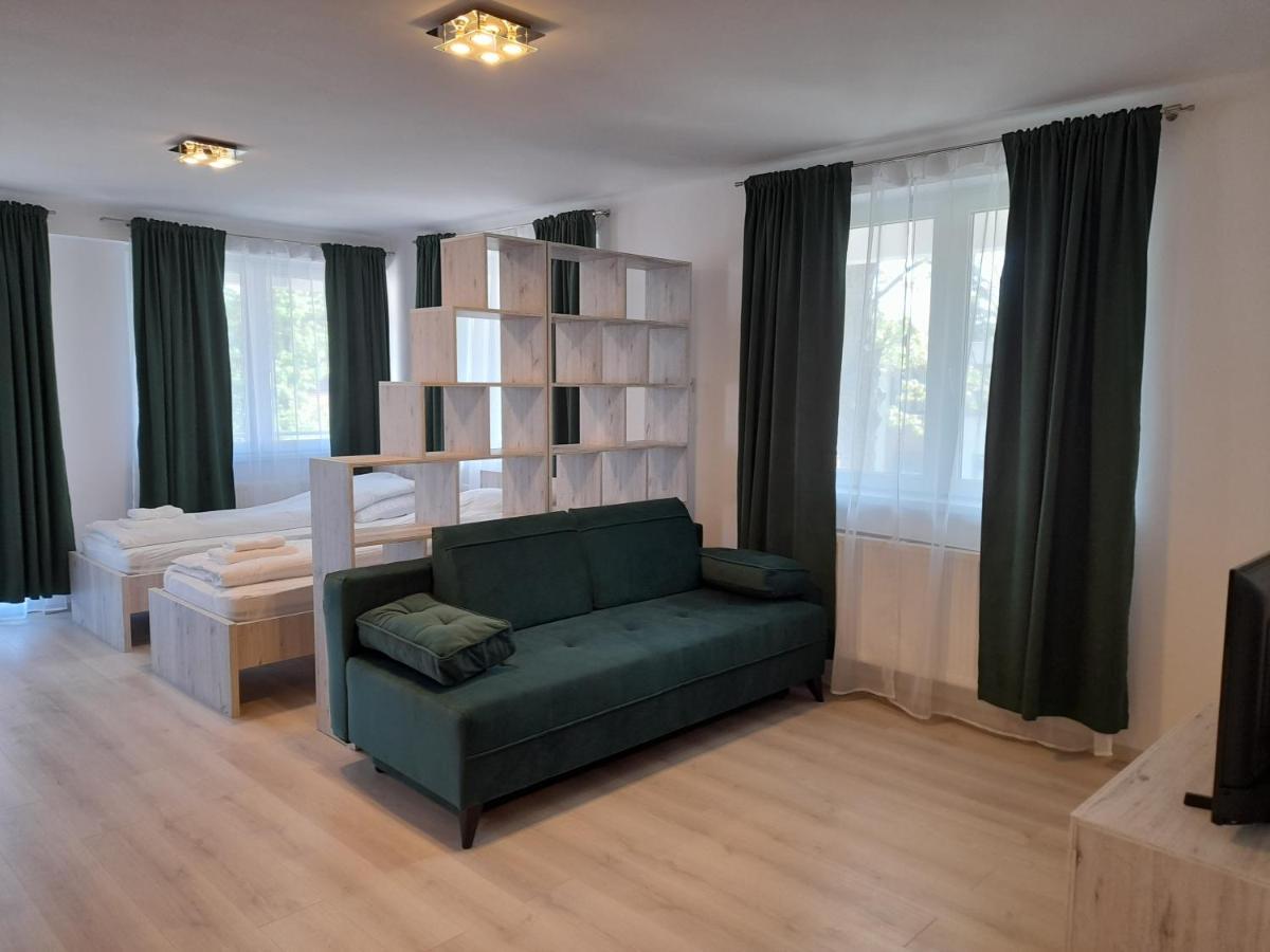 Orion Panzio Bed & Breakfast Hajduszoboszlo Exterior photo