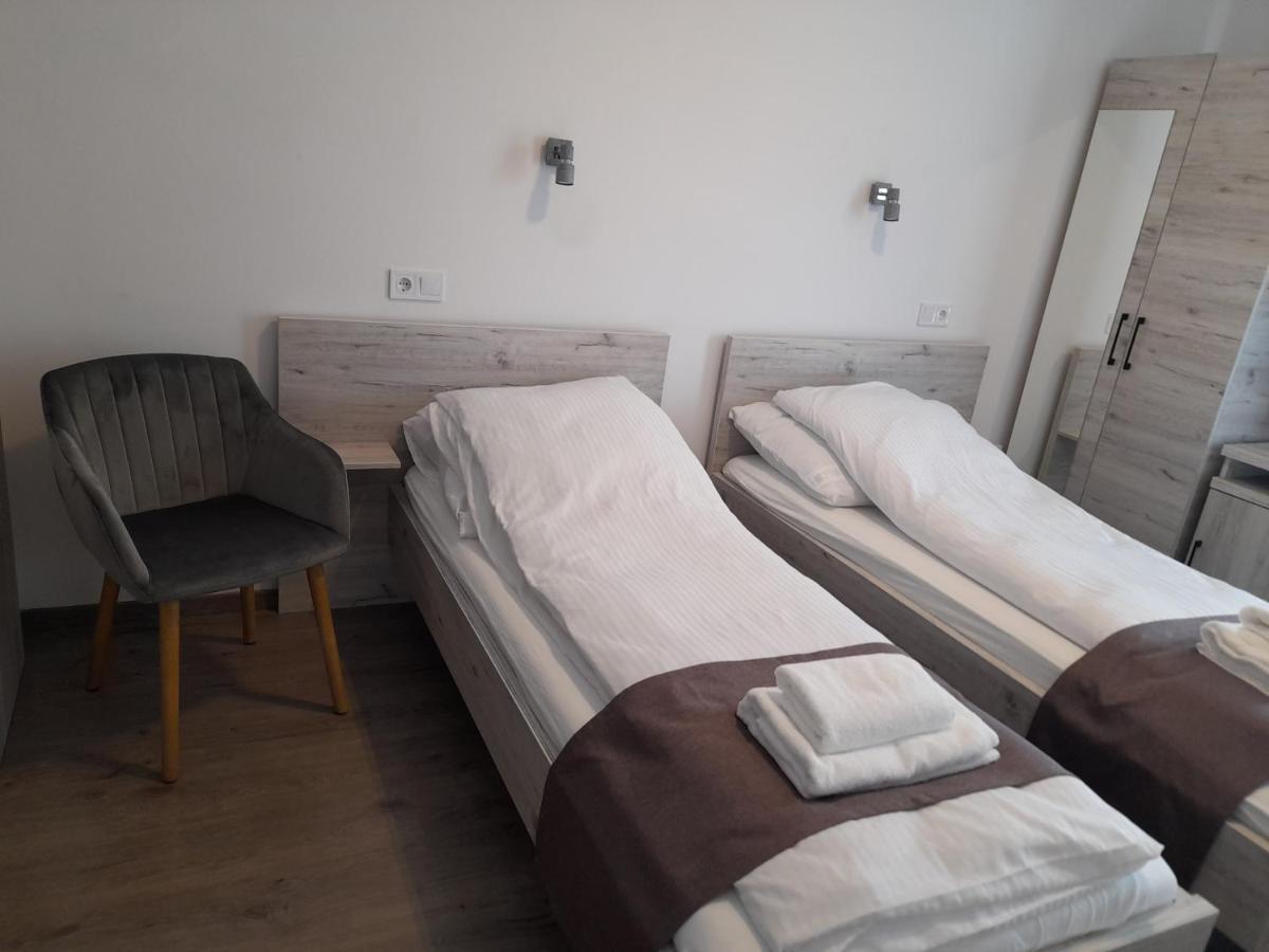 Orion Panzio Bed & Breakfast Hajduszoboszlo Exterior photo