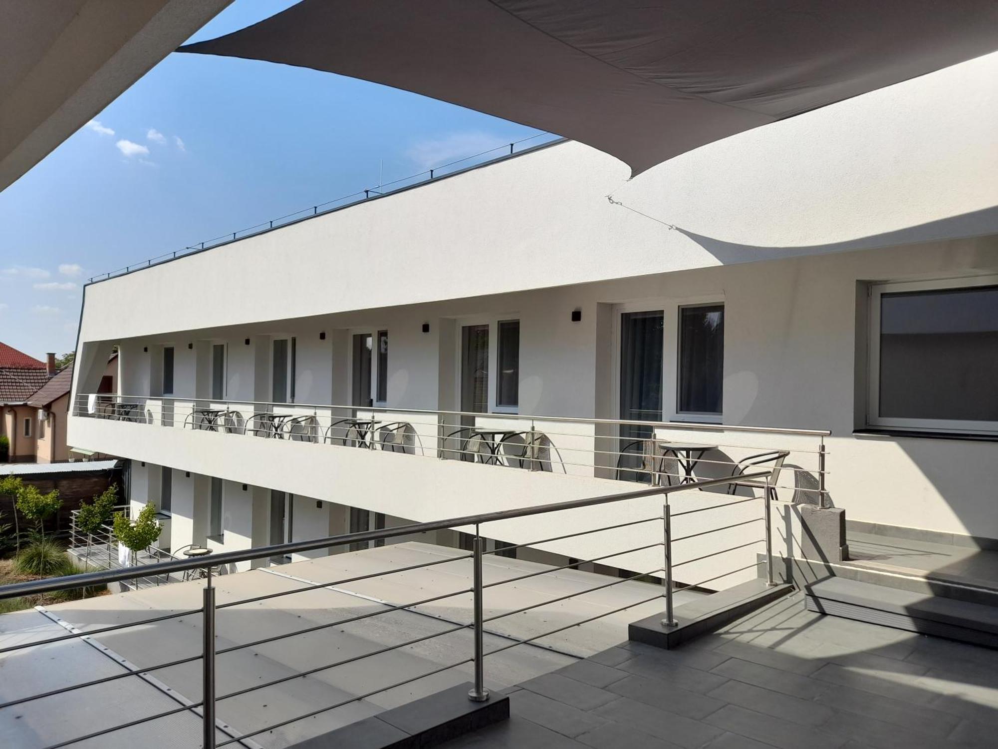 Orion Panzio Bed & Breakfast Hajduszoboszlo Exterior photo